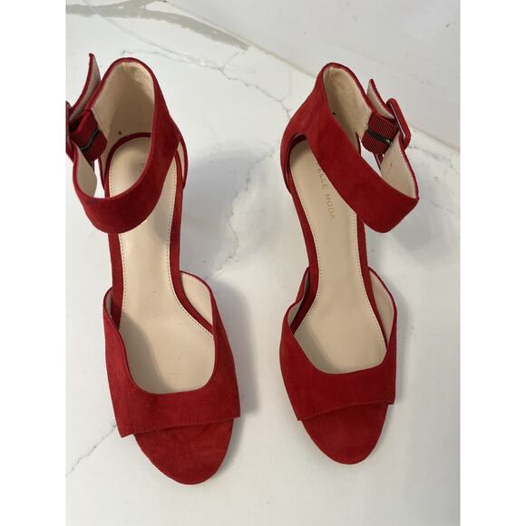 Pelle Moda Red Suede Ankle Buckle 2" Patent Heel Open Toe Size 9.5 Worn Once - Picture 2 of 8